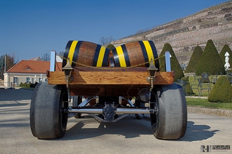1972 Ford Model T – the wine Barrels rod Custom Hotrod V8 show car
