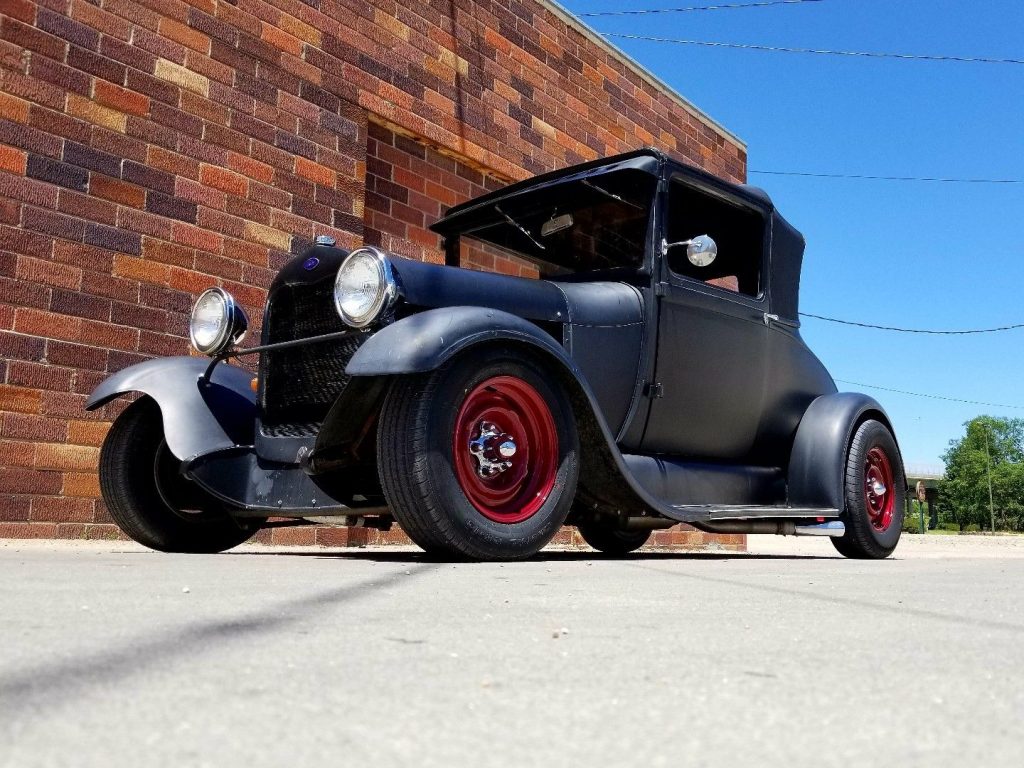 Badass coupe 1929 Ford Model A hot rod