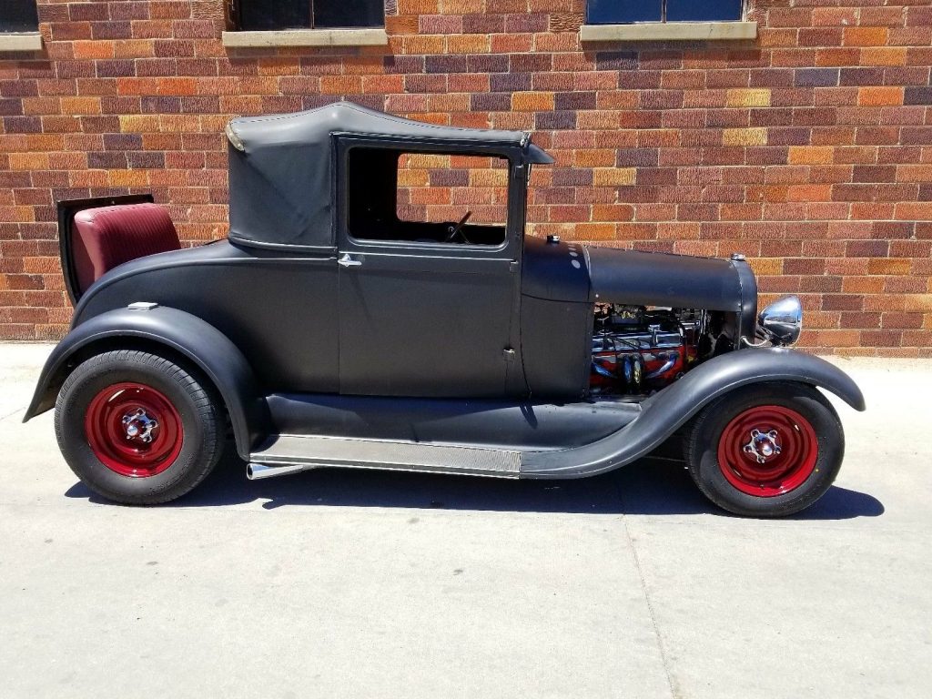 Badass coupe 1929 Ford Model A hot rod