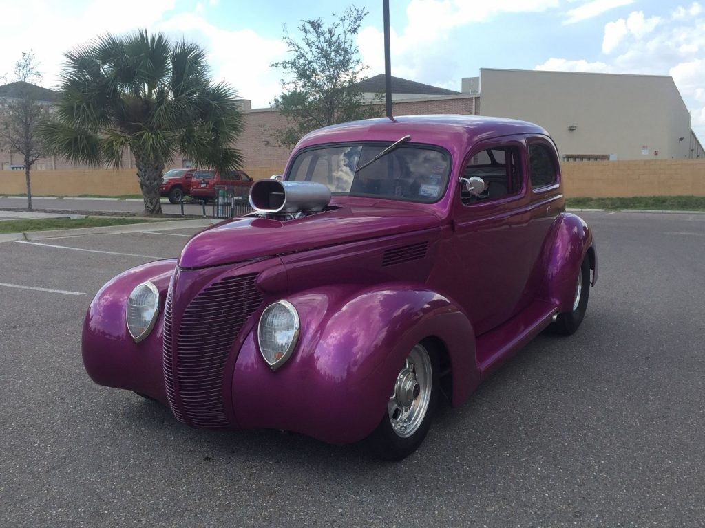 Purple pleasure 1939 Ford Sedan