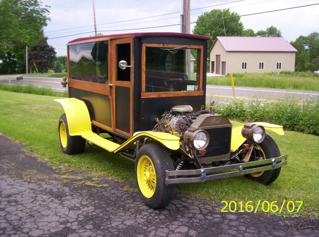 Woody 1910 Ford Model T hot rod