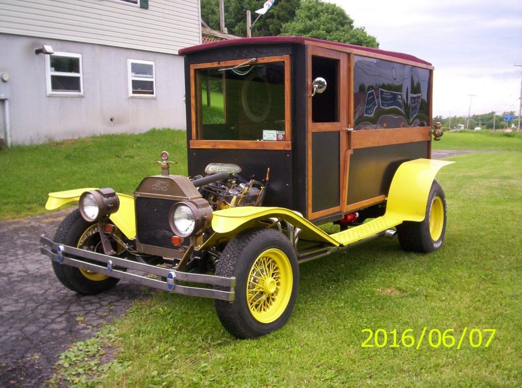 Woody 1910 Ford Model T hot rod