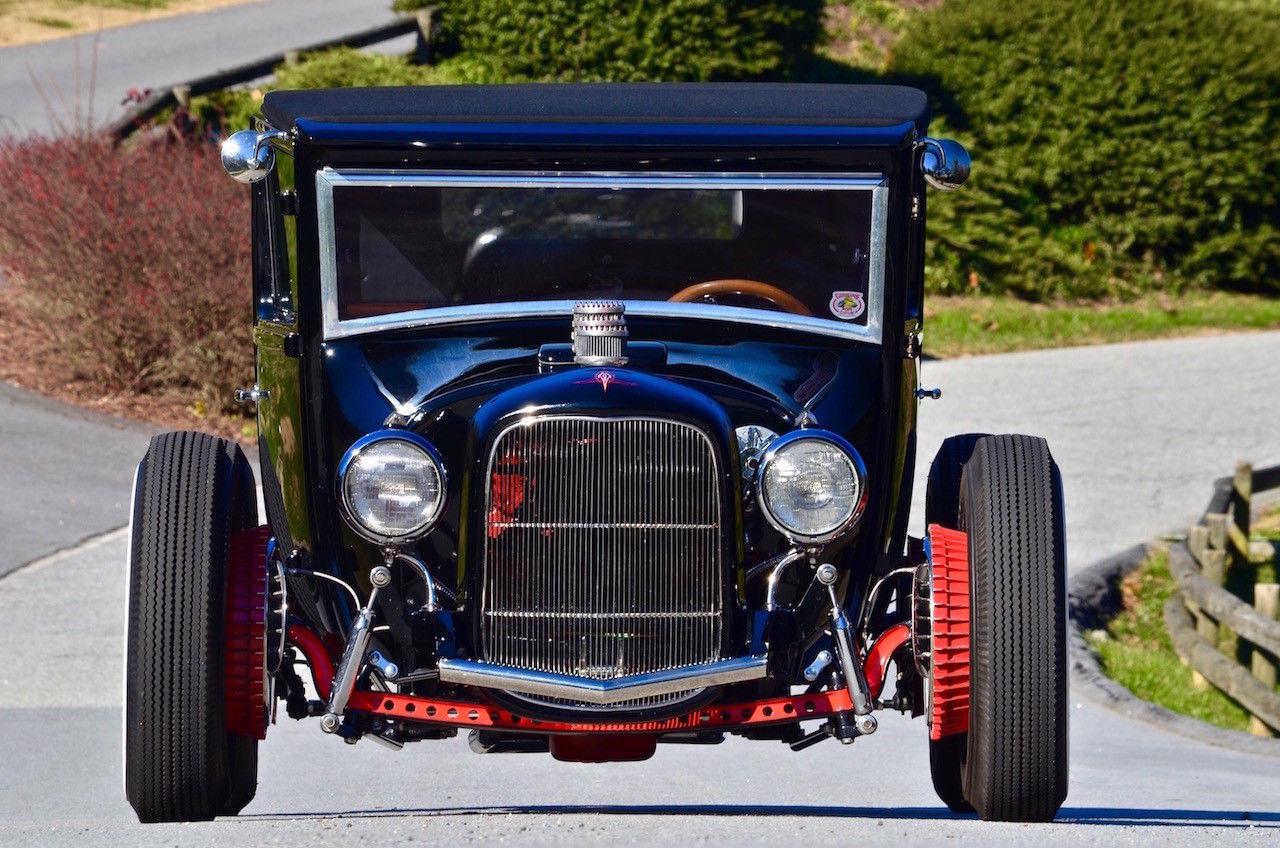 well detailed 1927 Ford Model T hot rod for sale