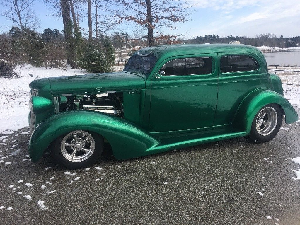 show ready 1935 Dodge Custom hot rod