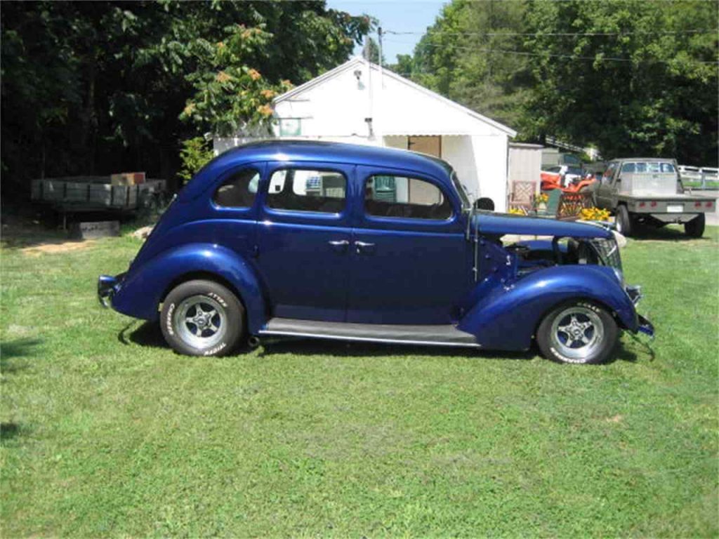 nice 1937 Ford 4 Door Sedan hot rod