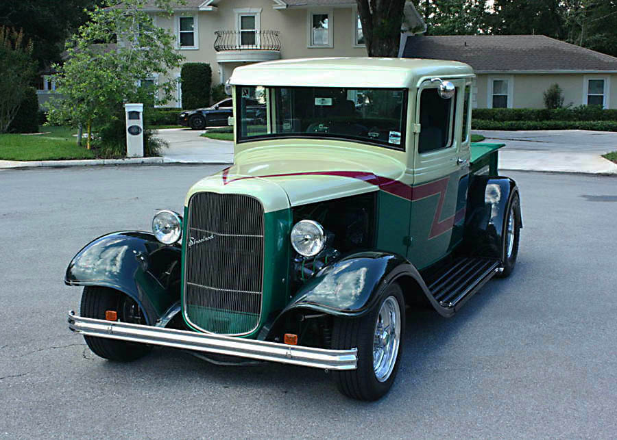 fast and smooth 1933 Ford Pickup 5 Window hot rod