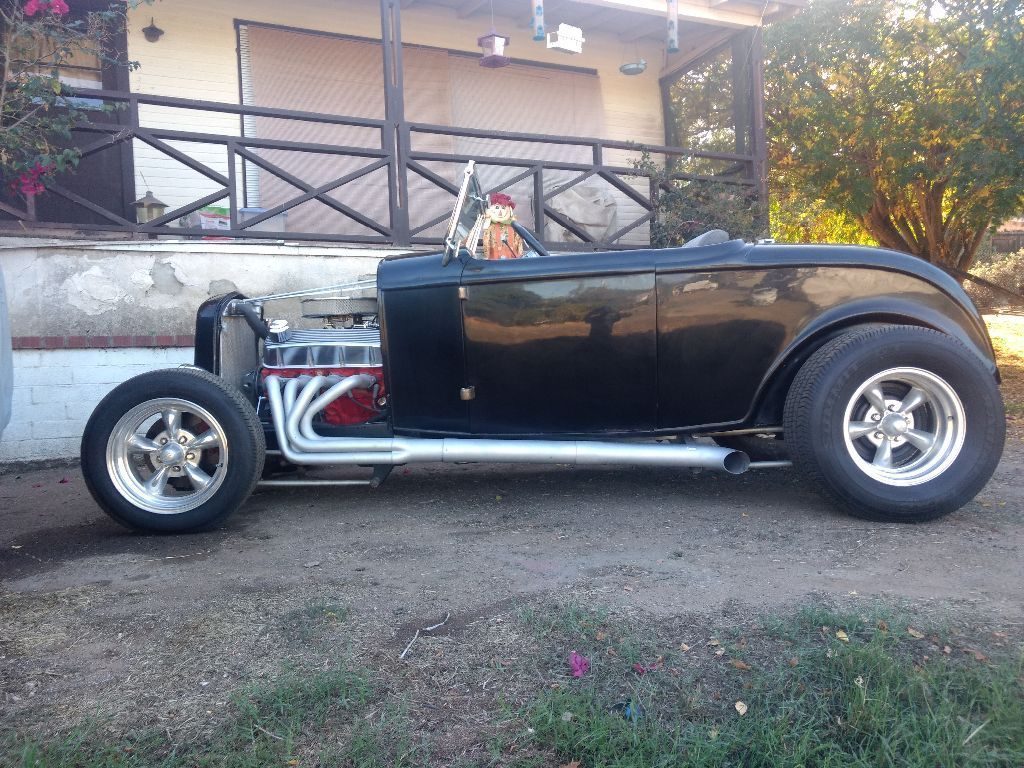 nice 1932 Ford Roadster hot rod