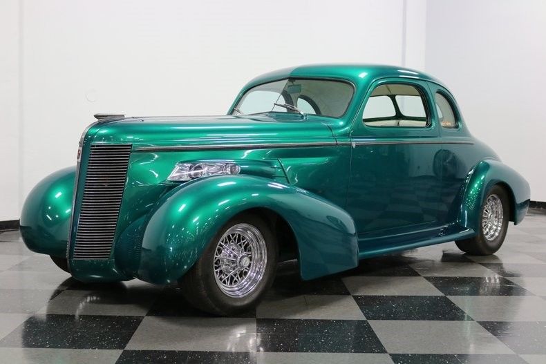 super clean 1937 Buick Special hot rod