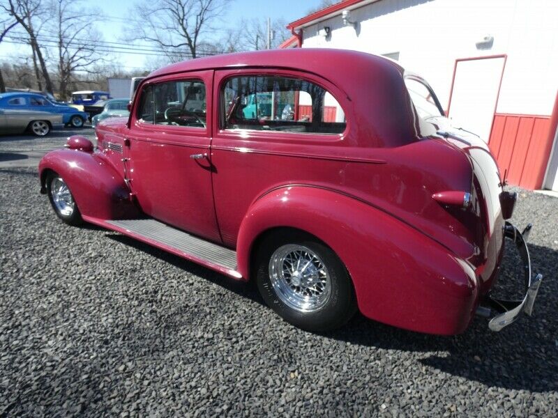 older build 1939 Chevrolet Master Deluxe Hot Rod