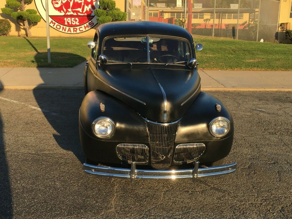 restomod 1941 Ford Deluxe hot rod