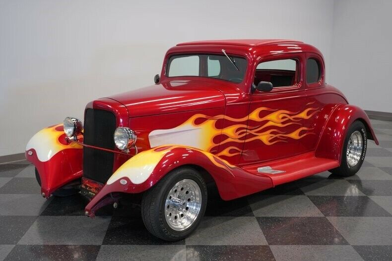 strong engine 1933 Chevrolet 5 Window Coupe hot rod