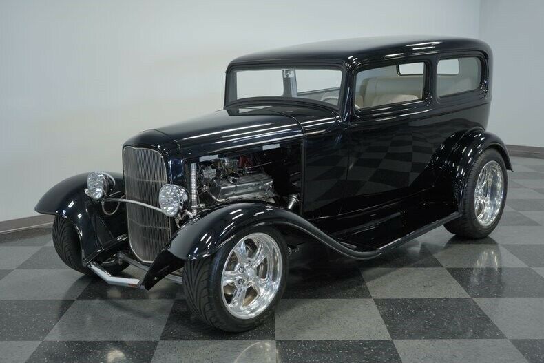 powerful 1932 Ford Tudor Sedan hot rod