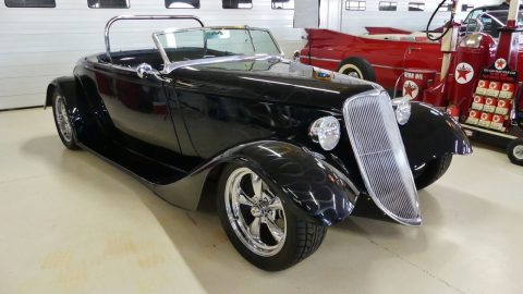 very nice Replica 1933 Ford Roadster hot rod for sale