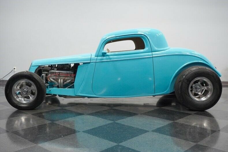 mean amchine 1933 Ford Coupe hot rod