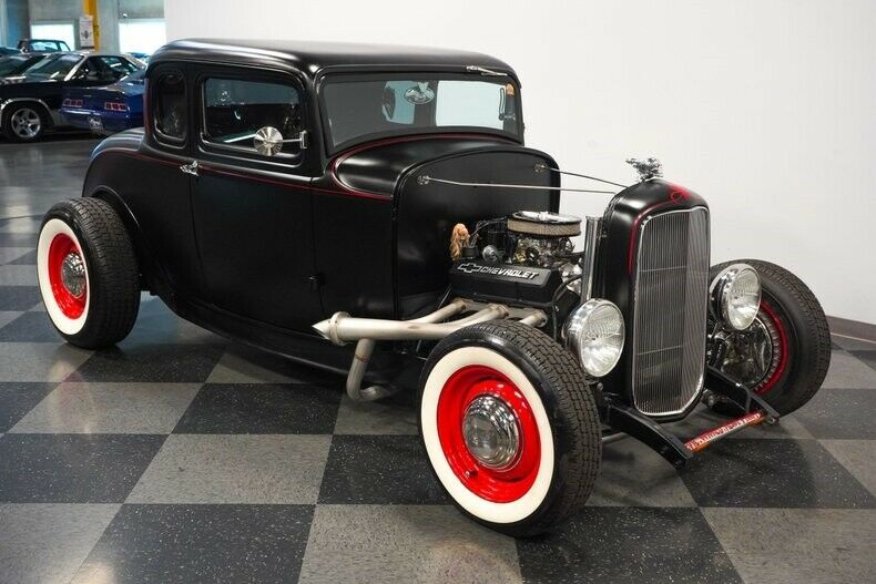 1932 Ford 5 Window Coupe hot rod [carefully crafted custom]