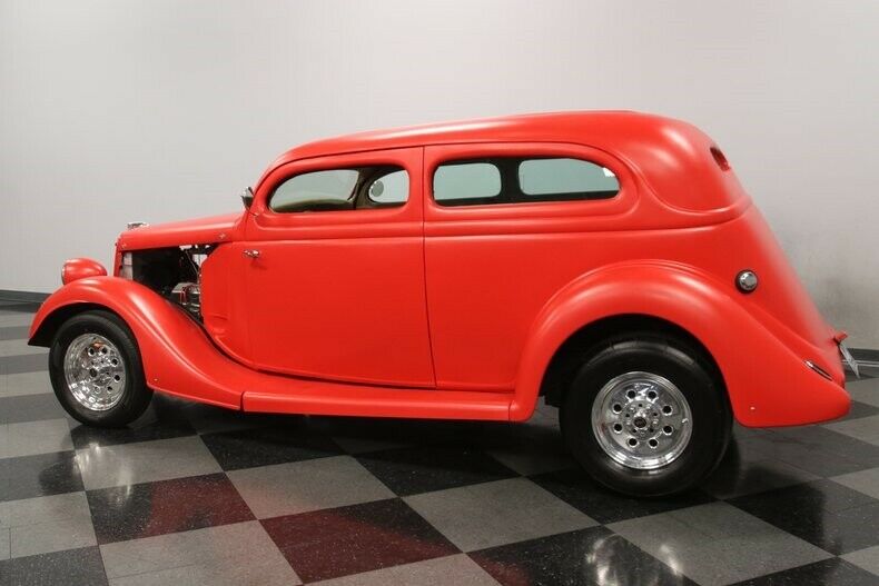 1936 Ford Tudor Sedan hot rod [true streetrod]