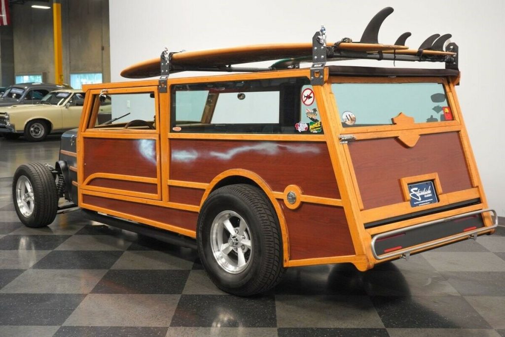 1937 Ford Woody Wagon hot rod [surfer’s dream]