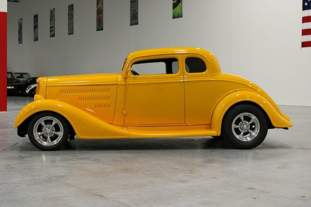 1934 Chevrolet Hot Rod [chopped beauty with modern features]