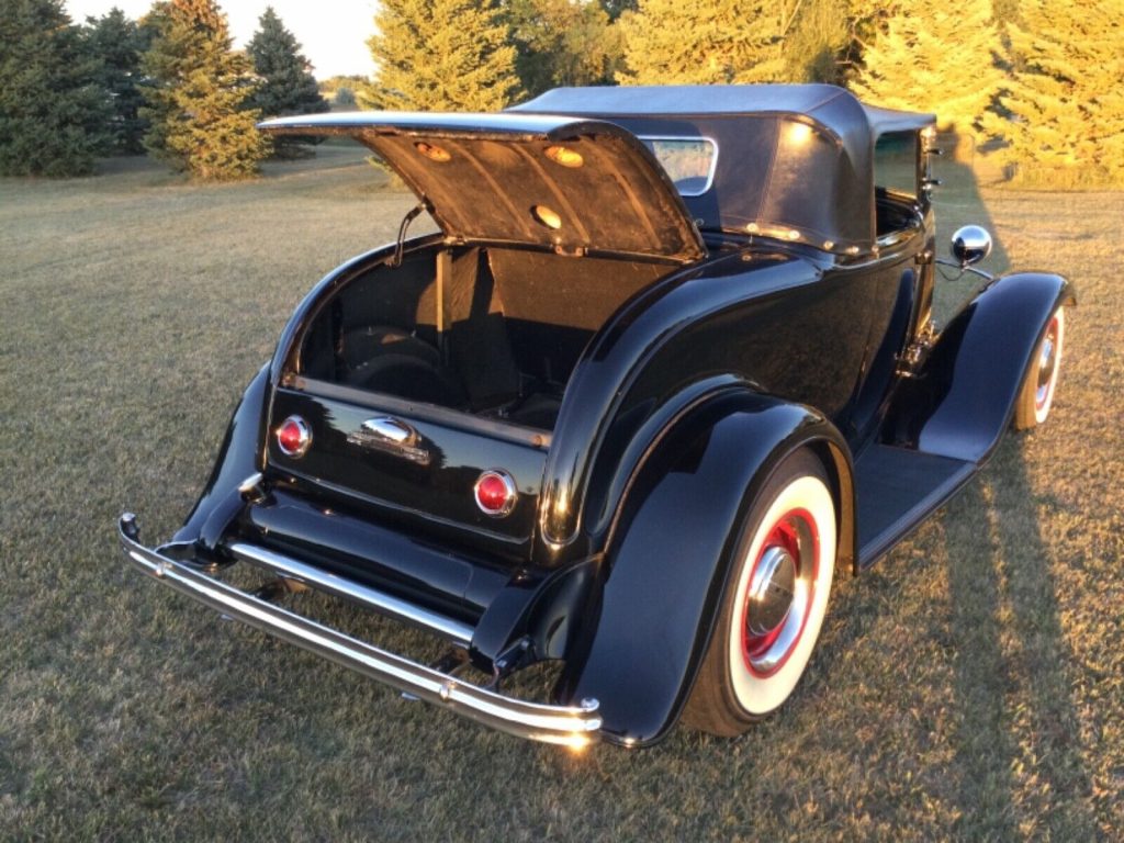 1932 Ford Coupe hot rod [true American hot rod]