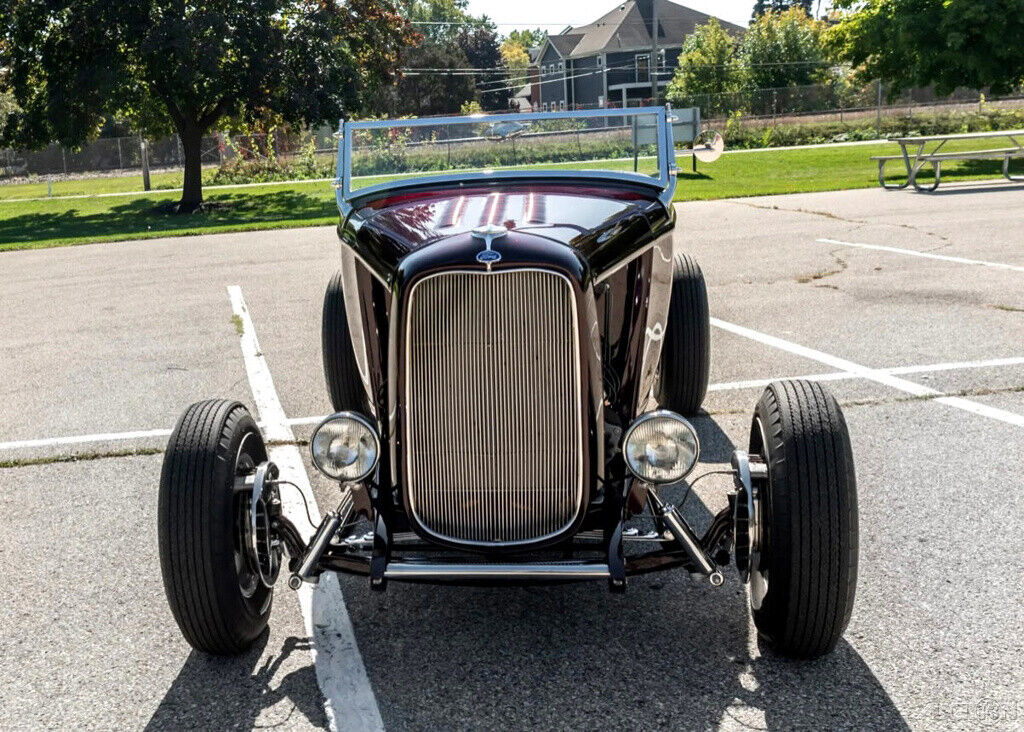 1932 Ford Roadster highboy hot rod [Chevy small-block V8]