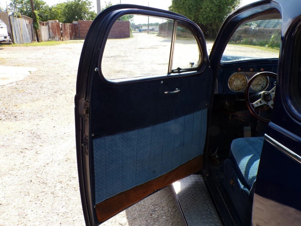 1938 Dodge Business Coupe Street Rod Project. 350 Chevy, Auto