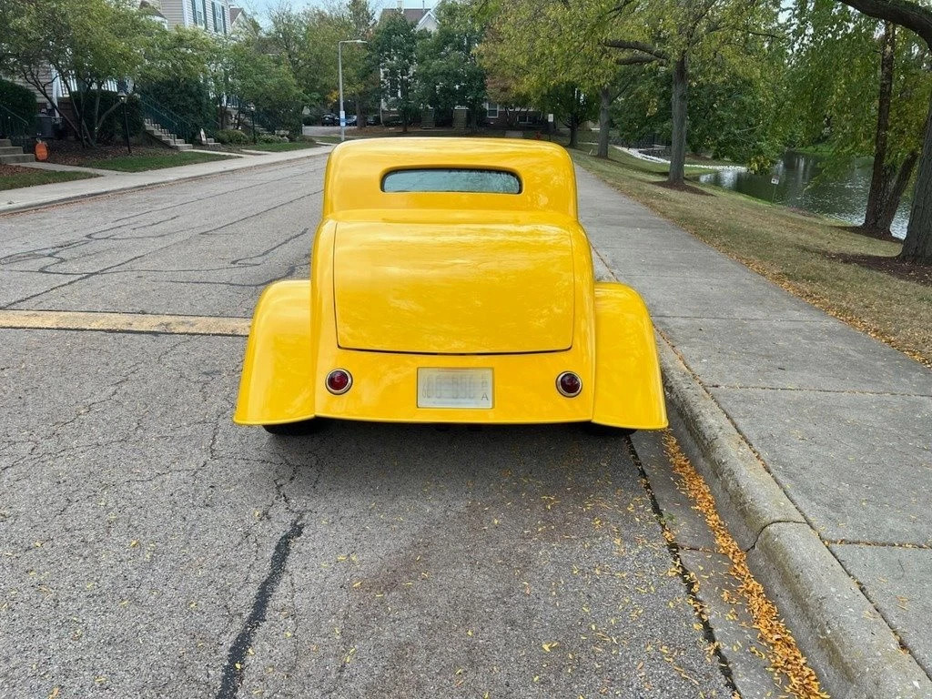 1932 Ford 3 Window Deuce Coupe Hot Rod Stock