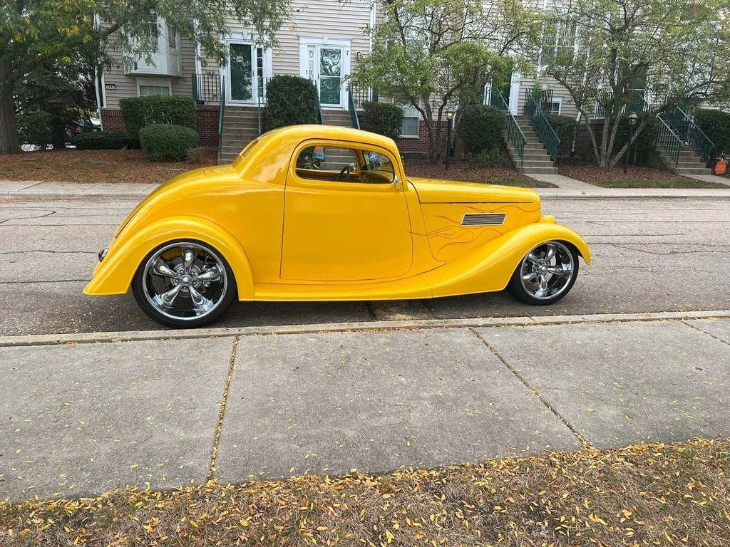 1932 Ford 3 Window Deuce Coupe Hot Rod Stock