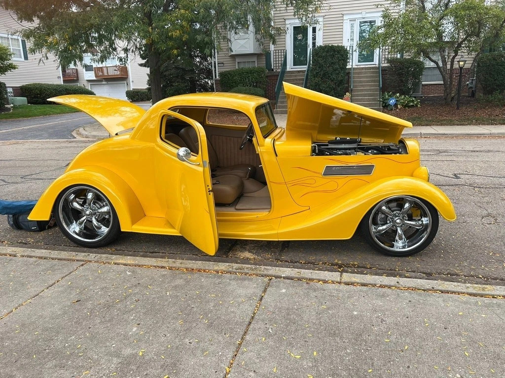 1932 Ford 3 Window Deuce Coupe Hot Rod Stock