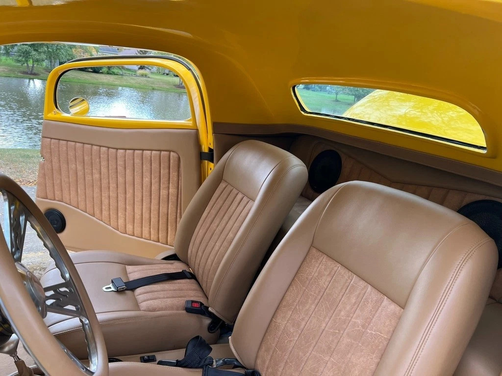 1932 Ford 3 Window Deuce Coupe Hot Rod Stock