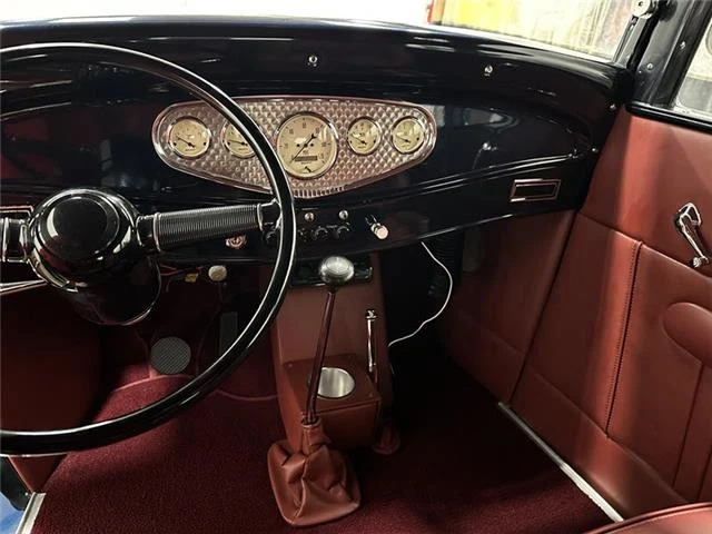 1932 Ford Slant Window Leatherback Victoria Hotrod