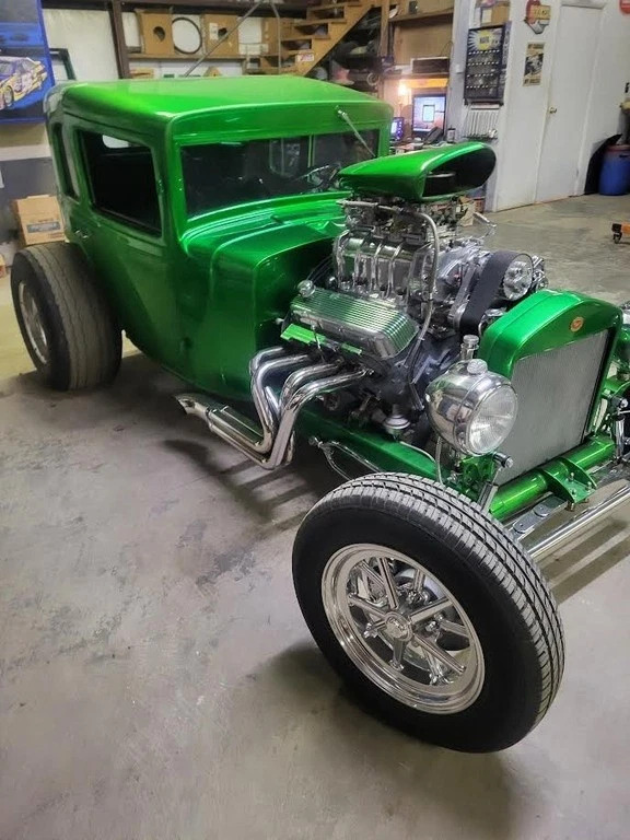 1932 Austin Bantam Street Rod / Hot Big Block 454, Show Quality, Candy Green