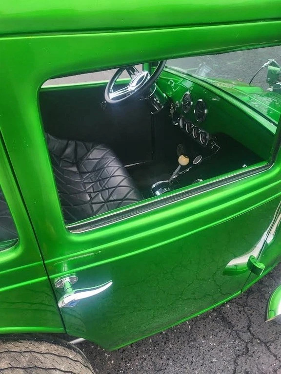 1932 Austin Bantam Street Rod / Hot Big Block 454, Show Quality, Candy Green