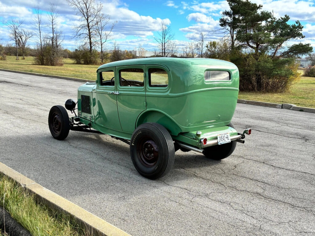 1932 Ford Deluxe Fordor Sedan