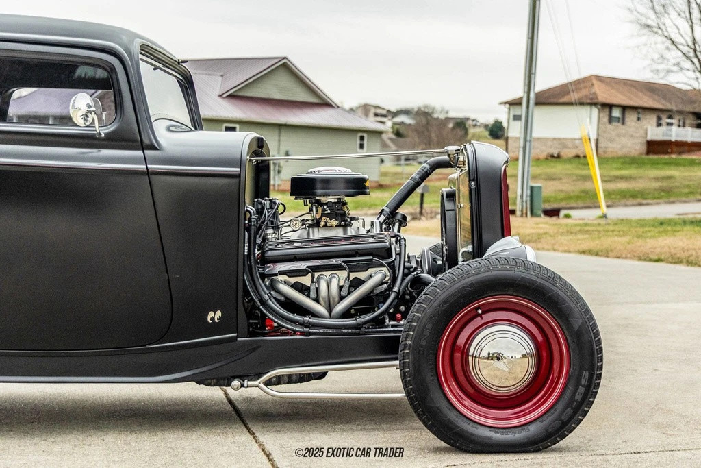 1932 Ford Model B 3-Window Coupe Hot Rod