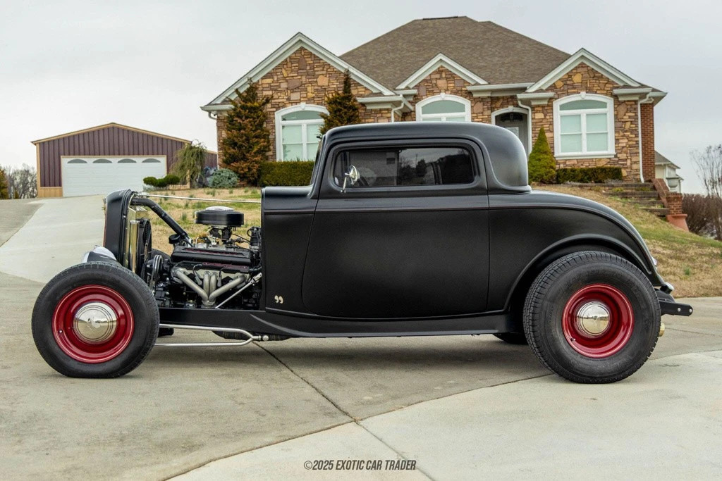 1932 Ford Model B 3-Window Coupe Hot Rod