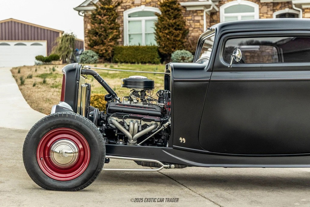 1932 Ford Model B 3-Window Coupe Hot Rod