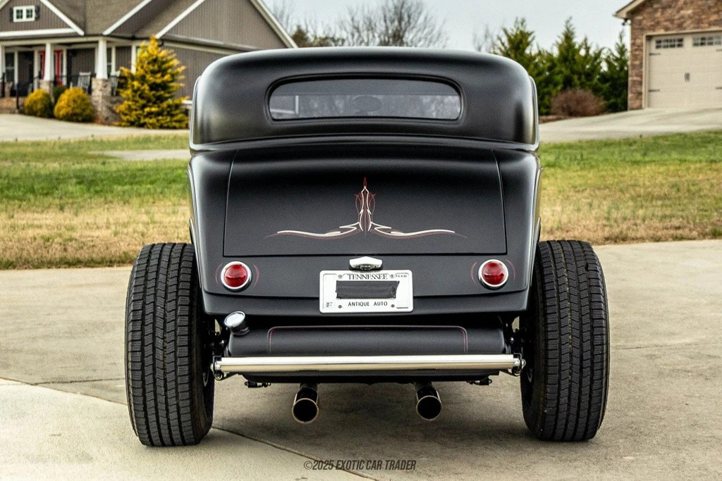 1932 Ford Model B 3-Window Coupe Hot Rod