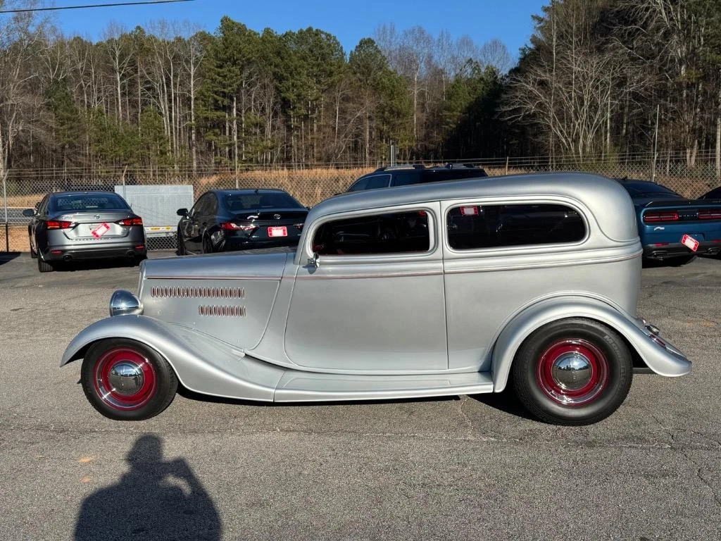 1934 Ford 2 door Sedan Street rod A/C