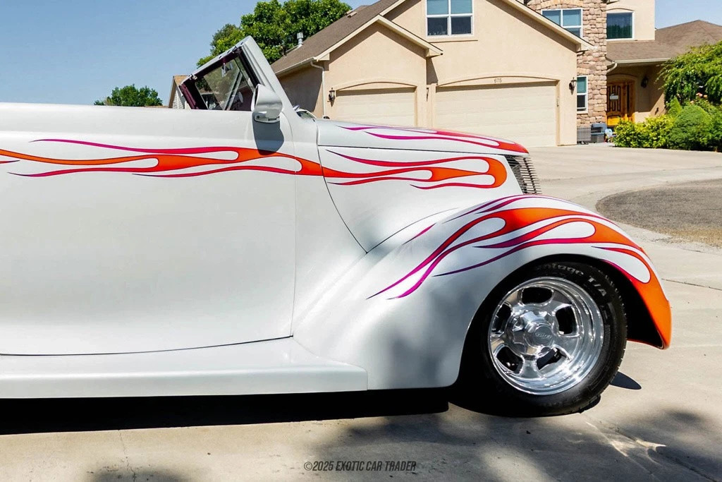 1937 Ford Model 78 Deluxe Hot Rod