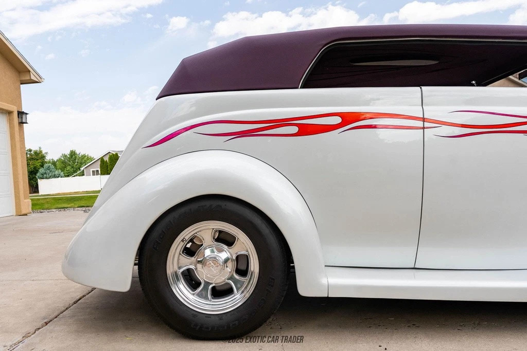 1937 Ford Model 78 Deluxe Hot Rod