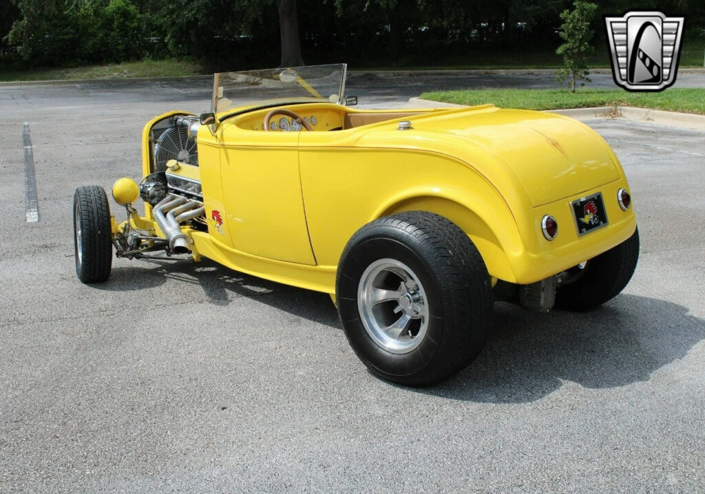 Yellow 1932 Ford Hot Rod / Hi-Boy Convertible 454 V8 Turbo 350  Availab
