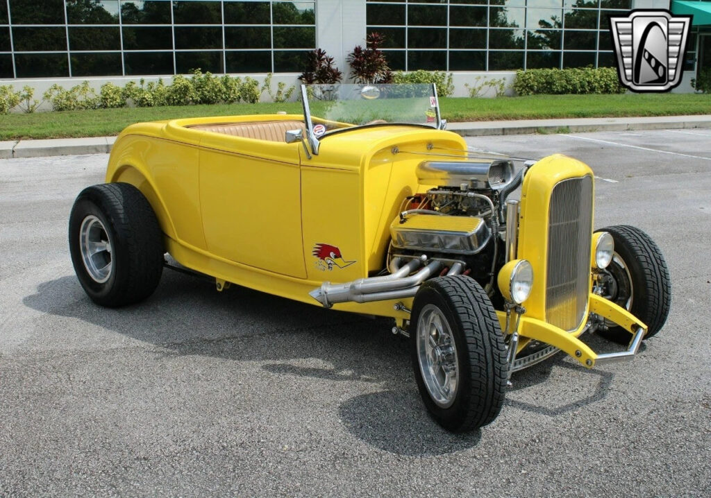 Yellow 1932 Ford Hot Rod / Hi-Boy Convertible 454 V8 Turbo 350  Availab